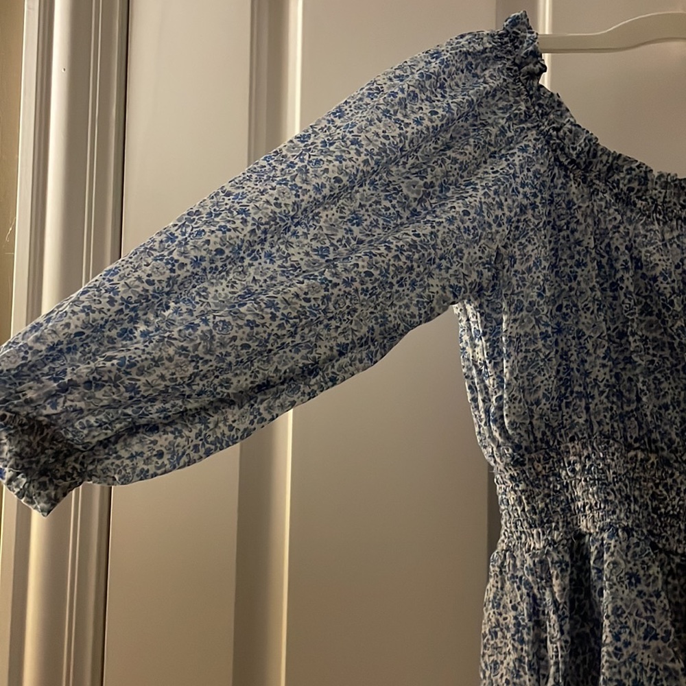 AE Floral Romper - Picture 2 of 2